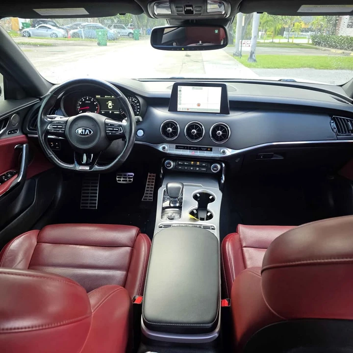 2021 Kia Stinger - Image 14 of 17