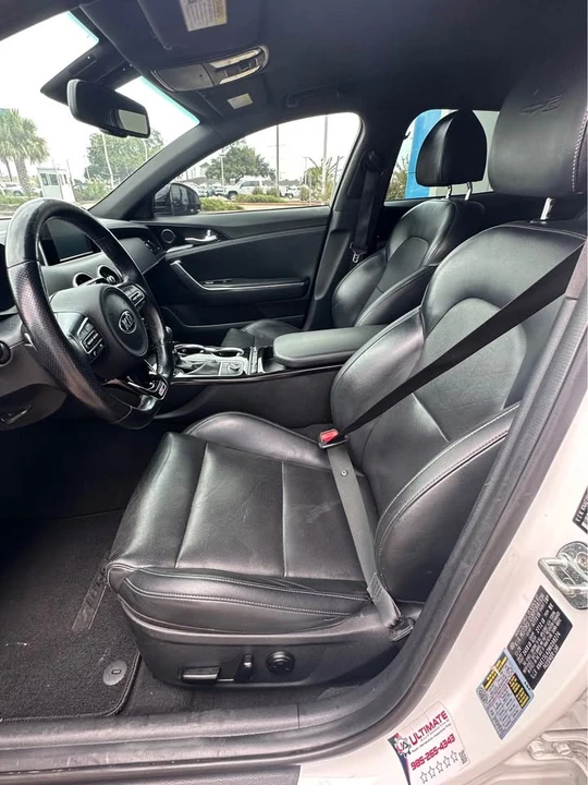 2021 Kia Stinger - Image 9 of 15