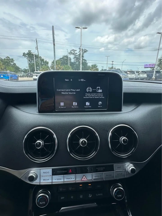 2021 Kia Stinger - Image 14 of 15