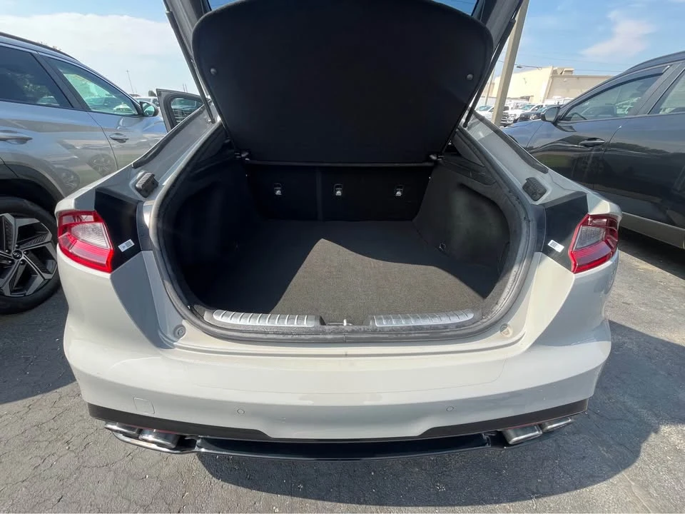 2021 Kia Stinger - Image 9 of 9