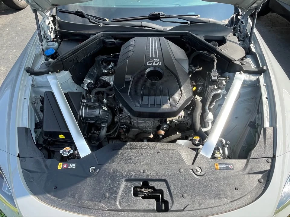2021 Kia Stinger - Image 2 of 9