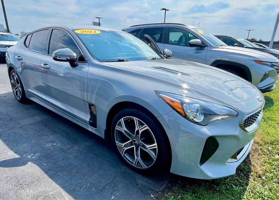 2021 Kia Stinger - Image 6 of 9