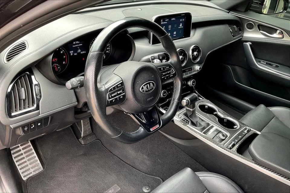 2021 Kia Stinger GT - Image 16 of 20