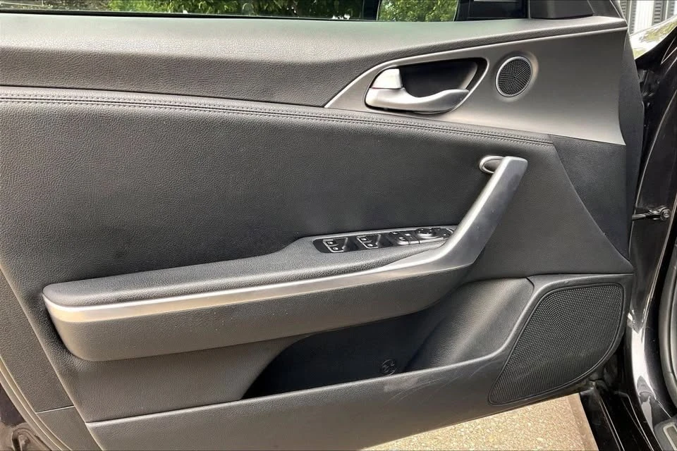 2021 Kia Stinger GT - Image 19 of 20