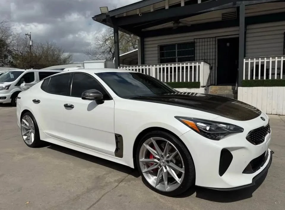 2021 Kia Stinger GT - Image 2 of 5