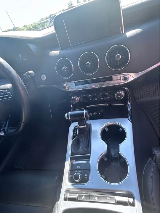 2021 Kia Stinger GT - Image 6 of 12