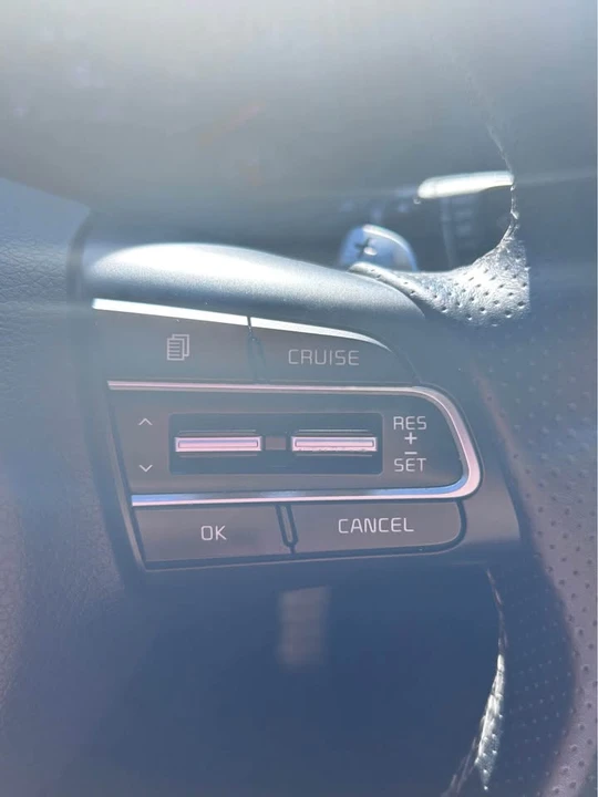 2021 Kia Stinger GT - Image 10 of 12