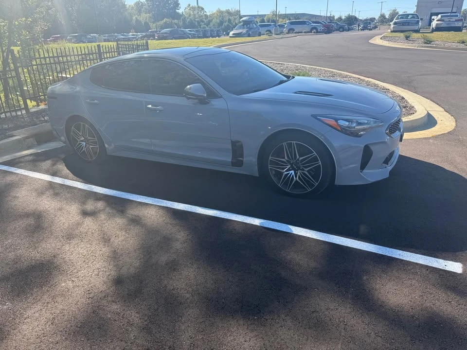 2021 Kia Stinger GT - Image 2 of 4