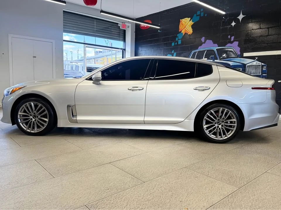 2021 Kia Stinger GT - Image 9 of 20