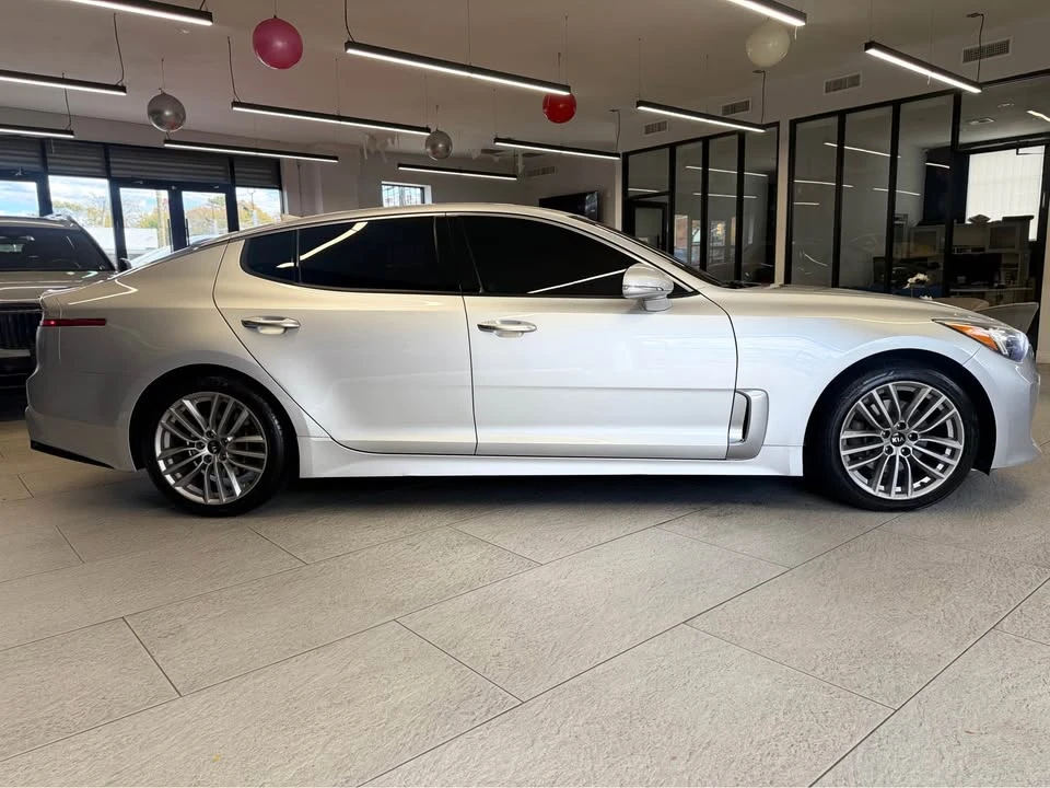 2021 Kia Stinger GT - Image 8 of 20
