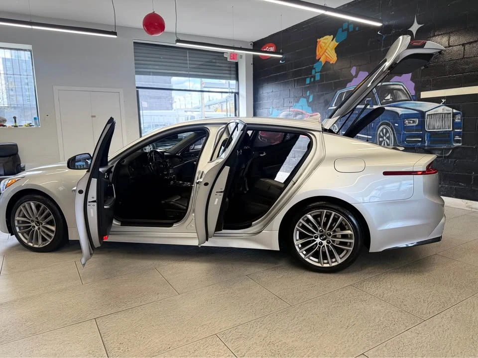 2021 Kia Stinger GT - Image 14 of 20