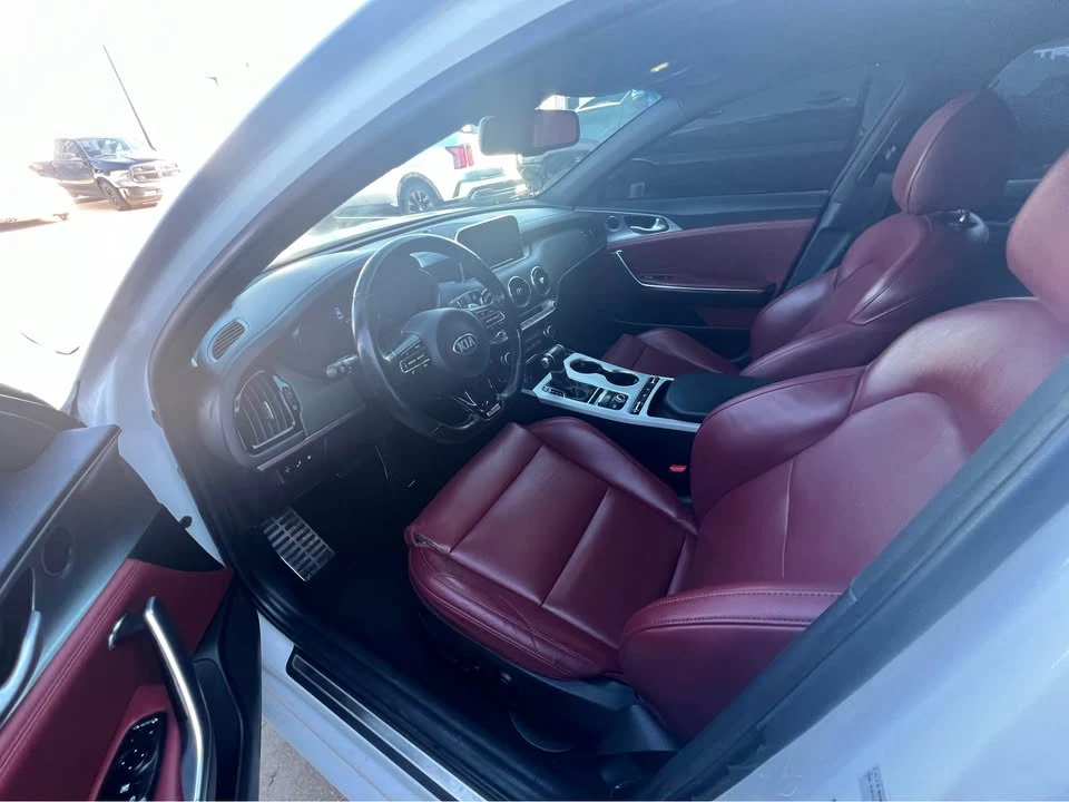 2021 Kia Stinger GT - Image 2 of 5