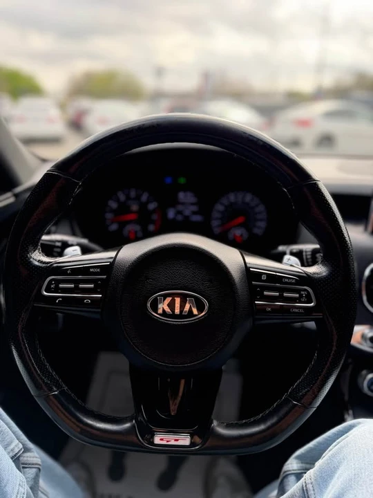 2021 Kia Stinger GT - Image 10 of 13