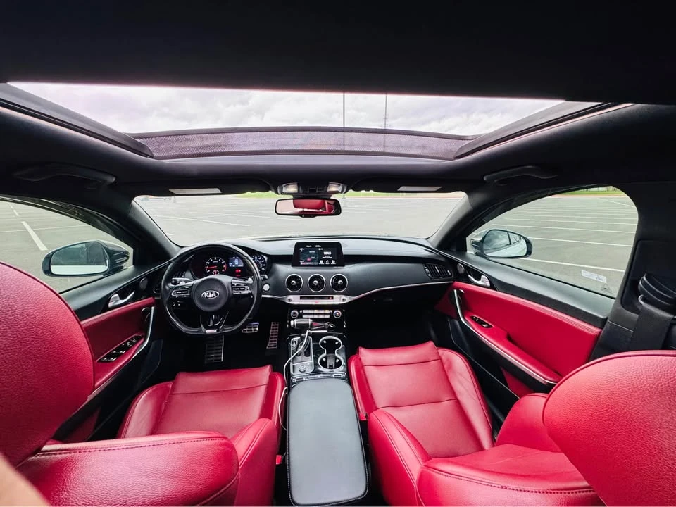 2021 Kia Stinger GT - Image 14 of 19