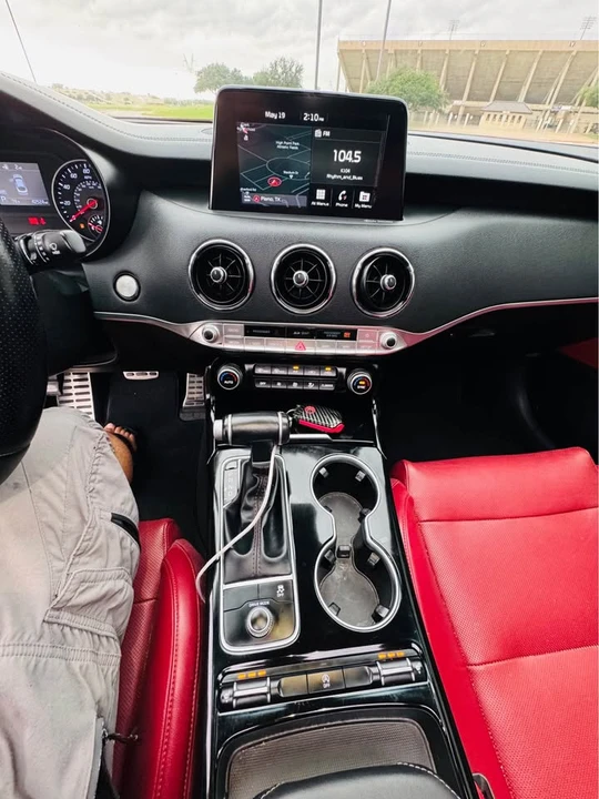 2021 Kia Stinger GT - Image 15 of 19