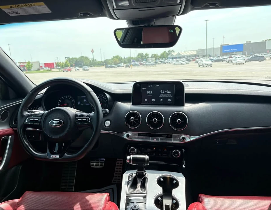 2021 Kia Stinger GT - Image 8 of 16