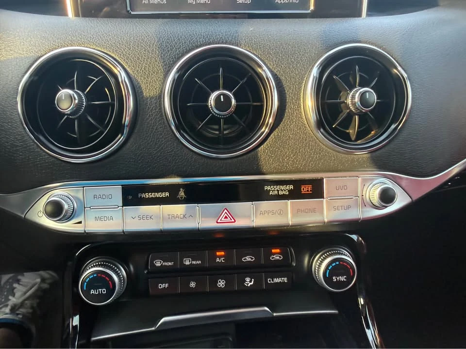 2021 Kia Stinger GT - Image 18 of 20