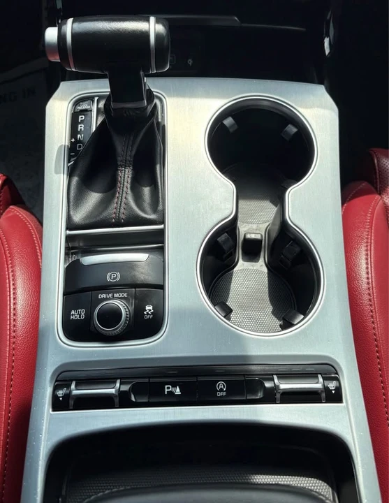 2021 Kia Stinger GT - Image 13 of 16