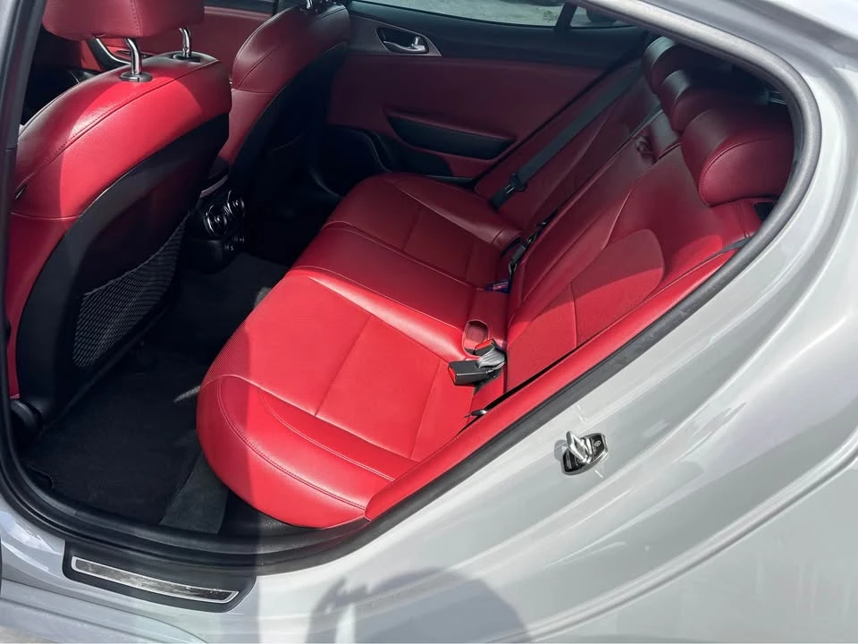 2021 Kia Stinger GT - Image 11 of 13