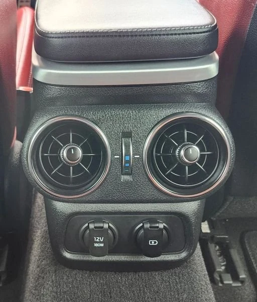 2021 Kia Stinger GT - Image 9 of 20