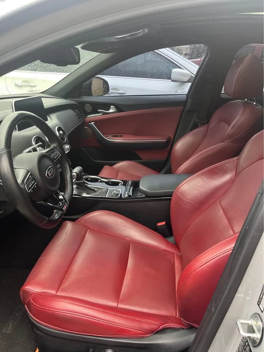 2021 Kia Stinger - Image 9 of 10