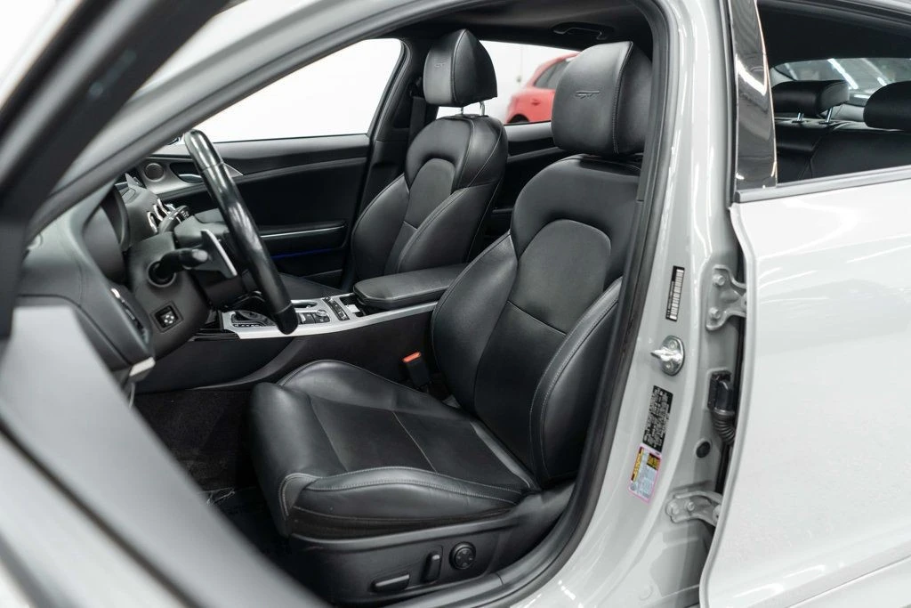 2021 Kia Stinger GT - Image 9 of 12