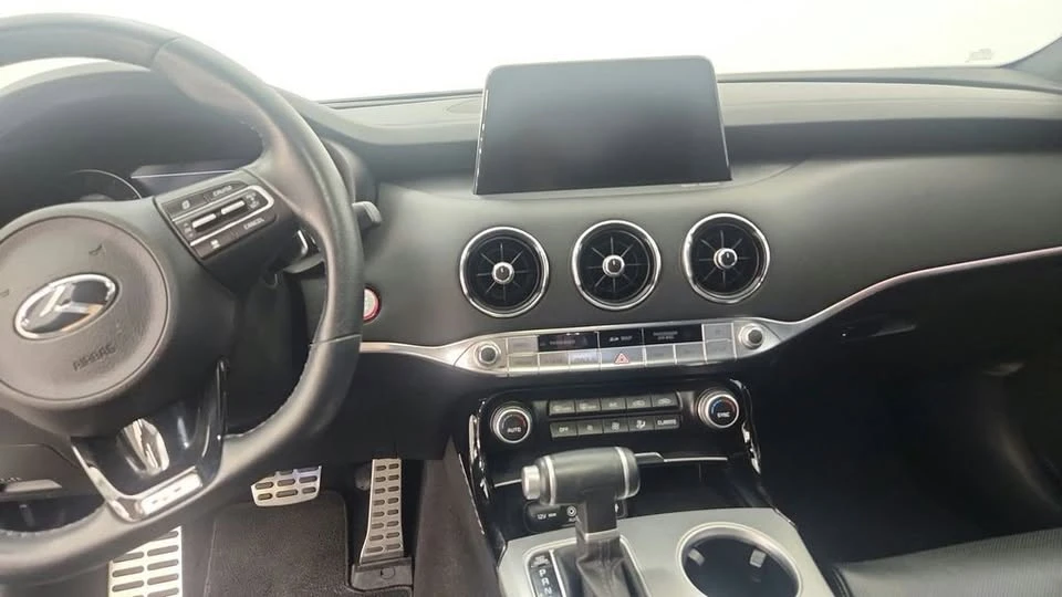 2021 Kia Stinger GT - Image 13 of 20