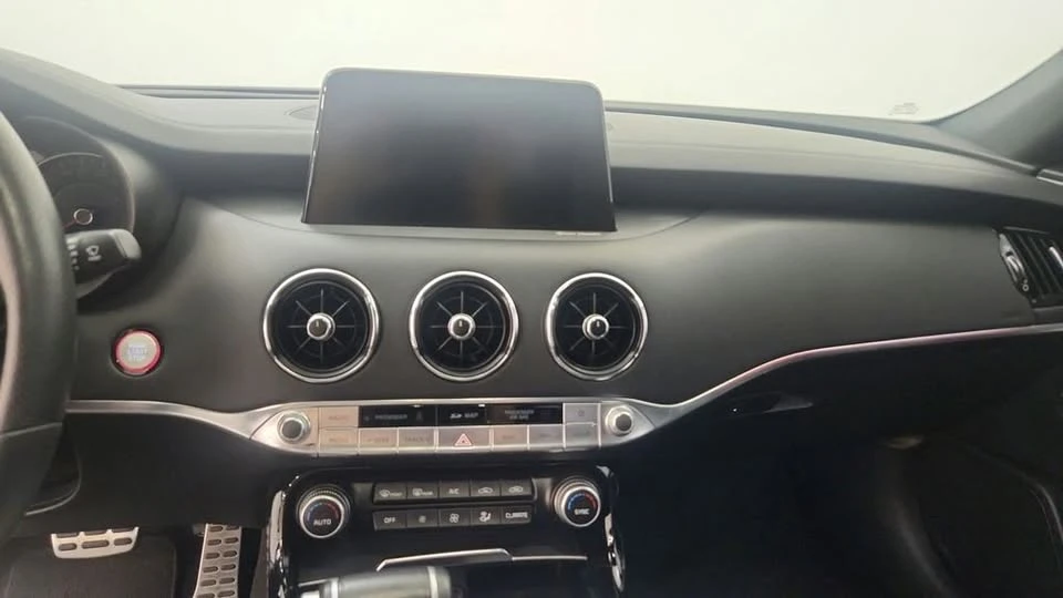 2021 Kia Stinger GT - Image 17 of 20