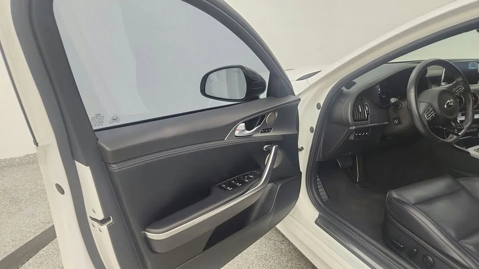 2021 Kia Stinger GT - Image 10 of 20