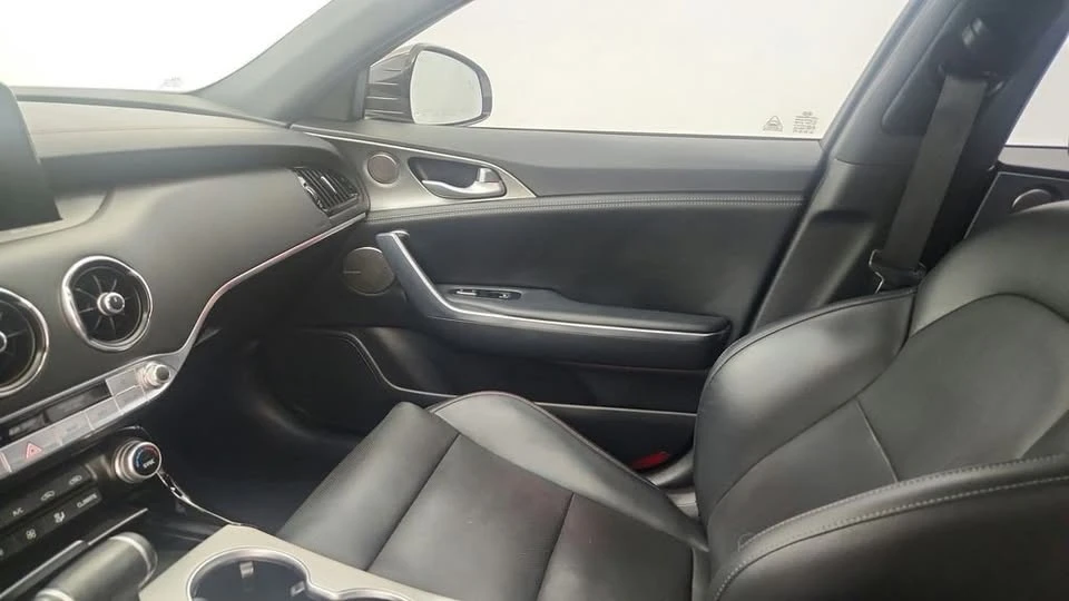 2021 Kia Stinger GT - Image 15 of 20