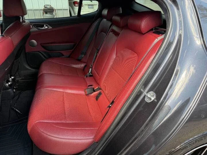 2021 Kia Stinger GT - Image 9 of 16