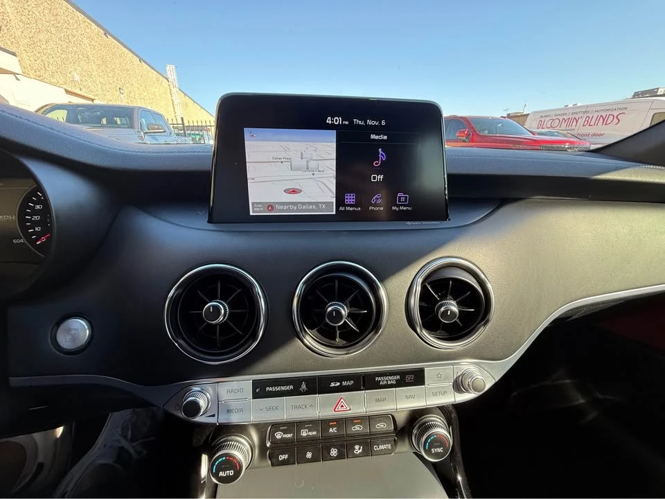 2021 Kia Stinger GT - Image 11 of 13