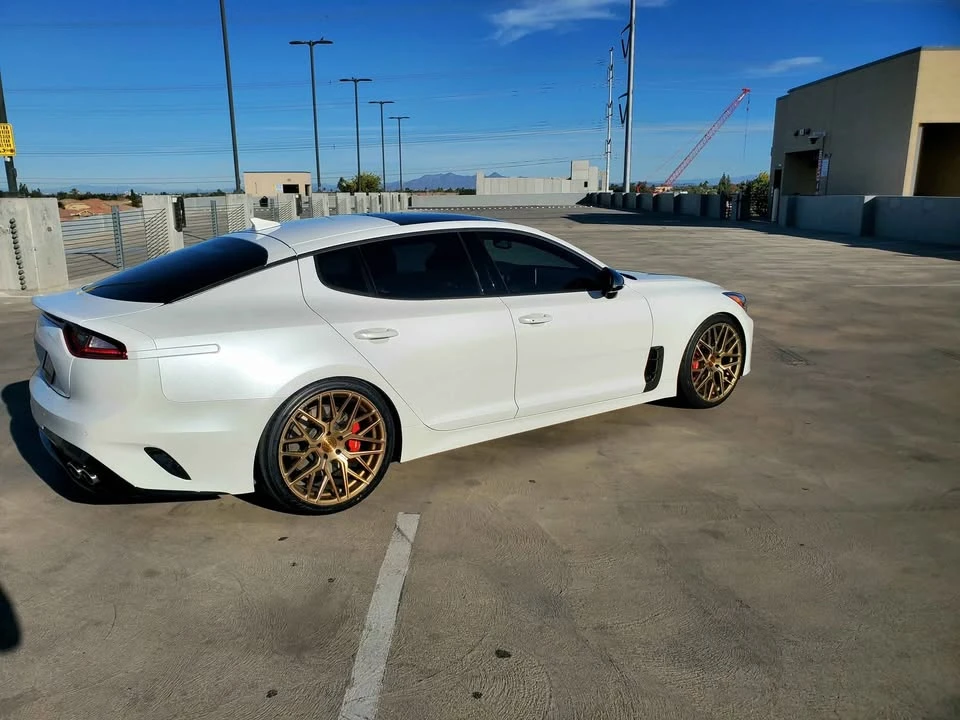 2021 Kia Stinger GT - Image 4 of 9