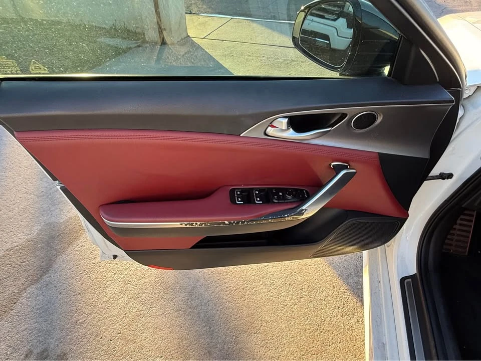 2021 Kia Stinger GT - Image 11 of 19
