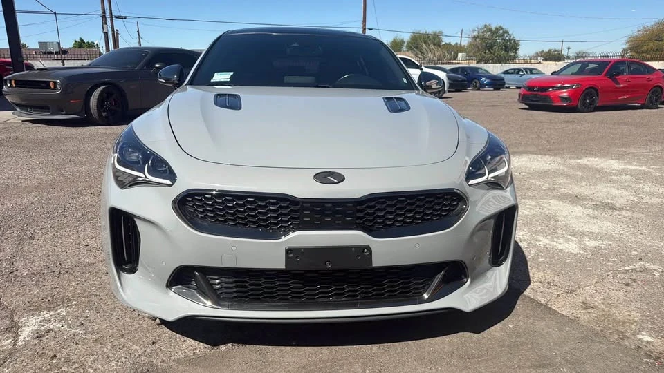 2021 Kia Stinger - Image 2 of 9
