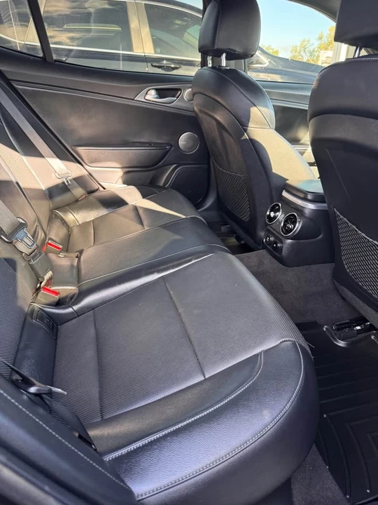 2021 Kia Stinger GT - Image 6 of 10
