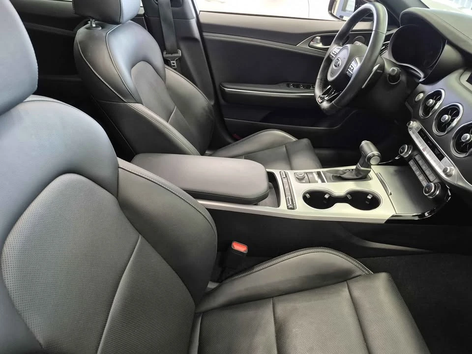 2021 Kia Stinger GT - Image 6 of 7