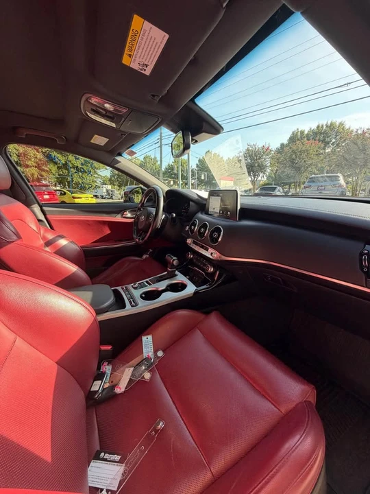 2021 Kia Stinger GT - Image 11 of 16
