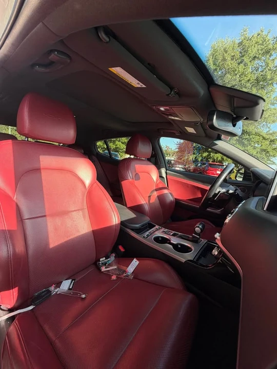 2021 Kia Stinger GT - Image 12 of 16