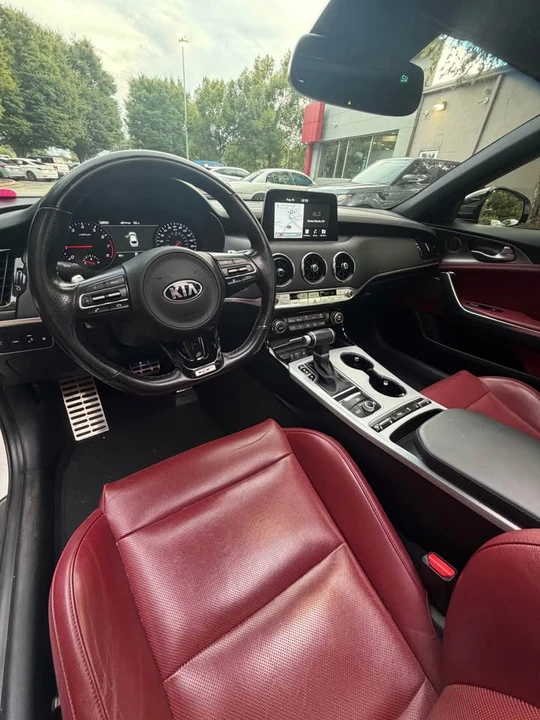 2021 Kia Stinger GT - Image 6 of 8