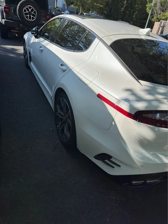 2021 Kia Stinger GT - Image 4 of 8