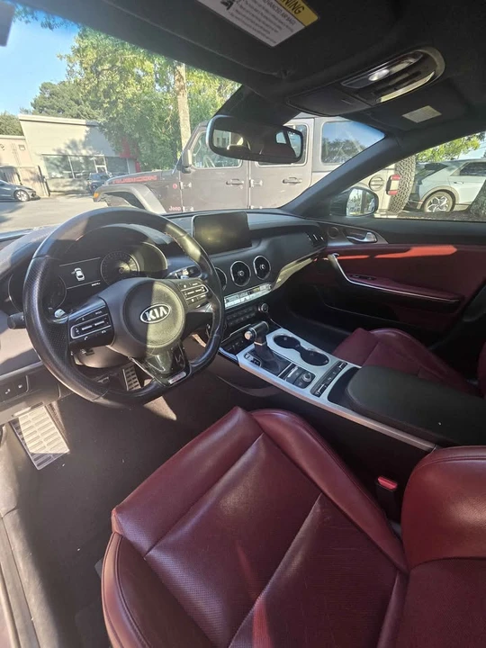 2021 Kia Stinger GT - Image 10 of 12