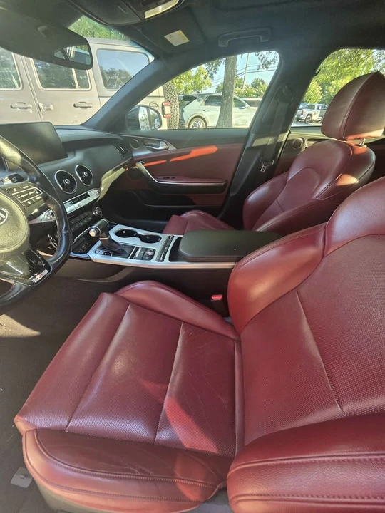 2021 Kia Stinger GT - Image 9 of 12