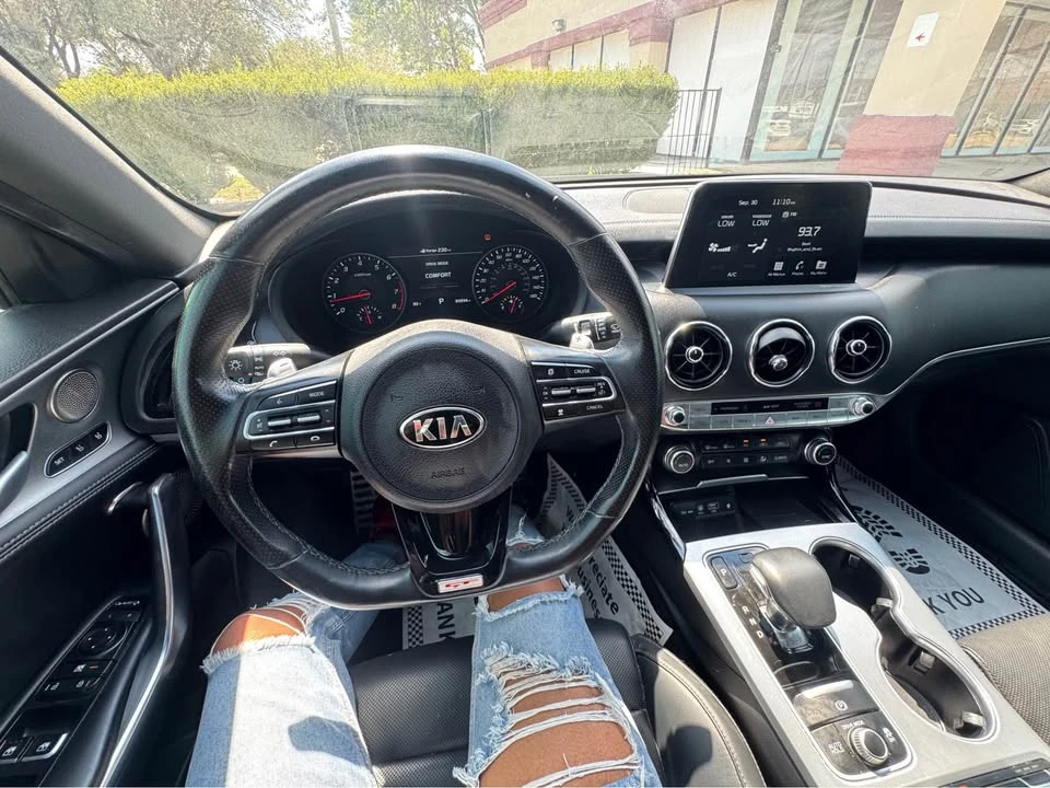 2021 Kia Stinger GT - Image 9 of 13