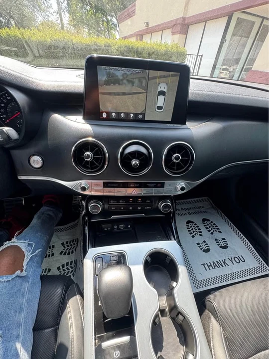 2021 Kia Stinger GT - Image 10 of 13