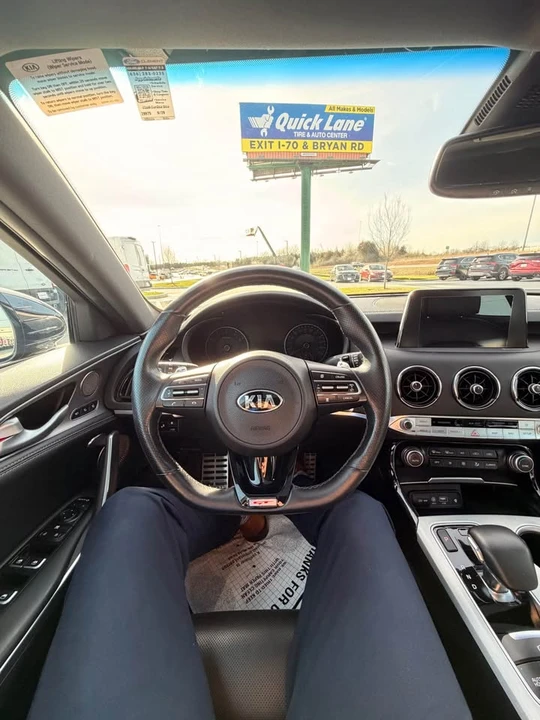 2021 Kia Stinger GT - Image 9 of 14
