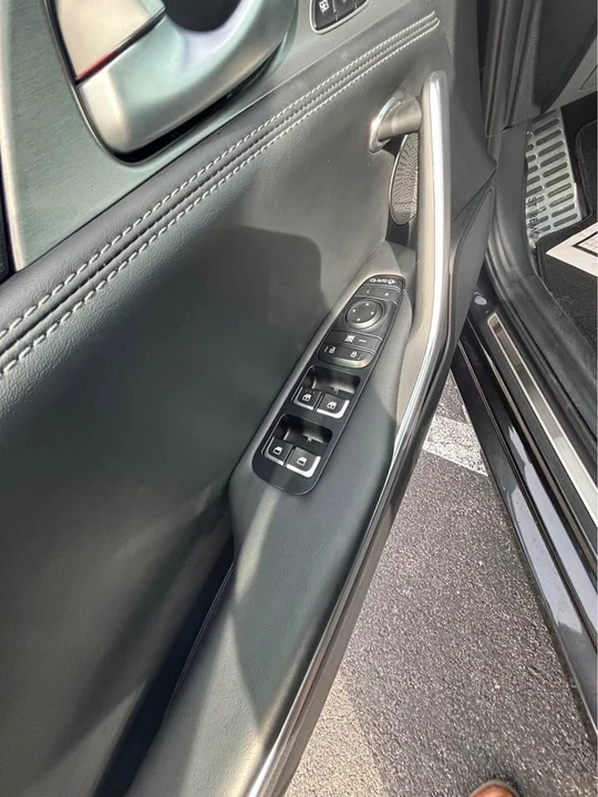 2021 Kia Stinger GT - Image 10 of 13