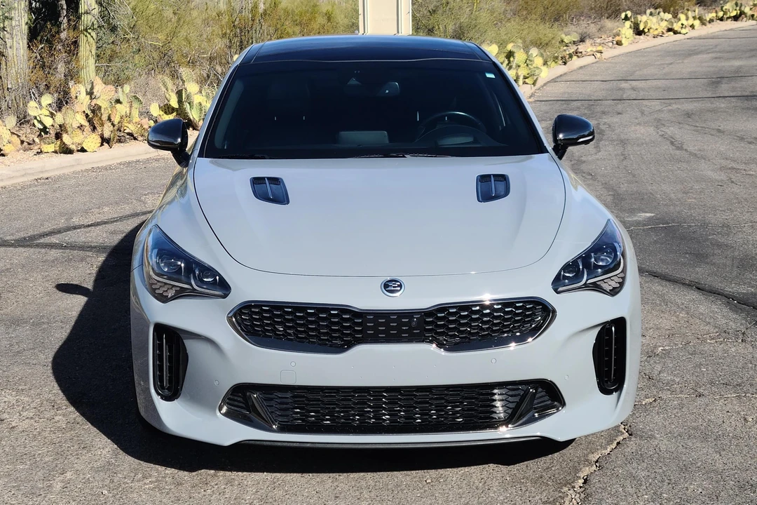 2021 Kia Stinger GT - Image 2 of 31
