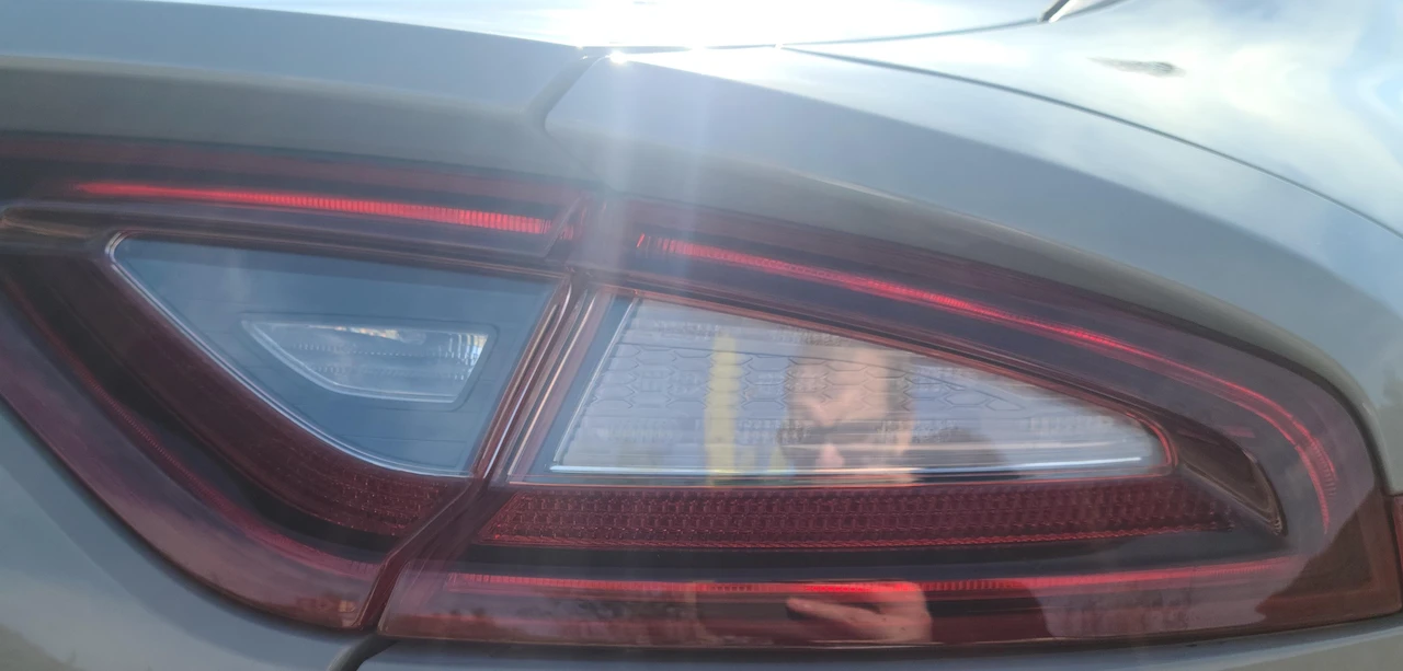 2021 Kia Stinger GT - Image 16 of 31