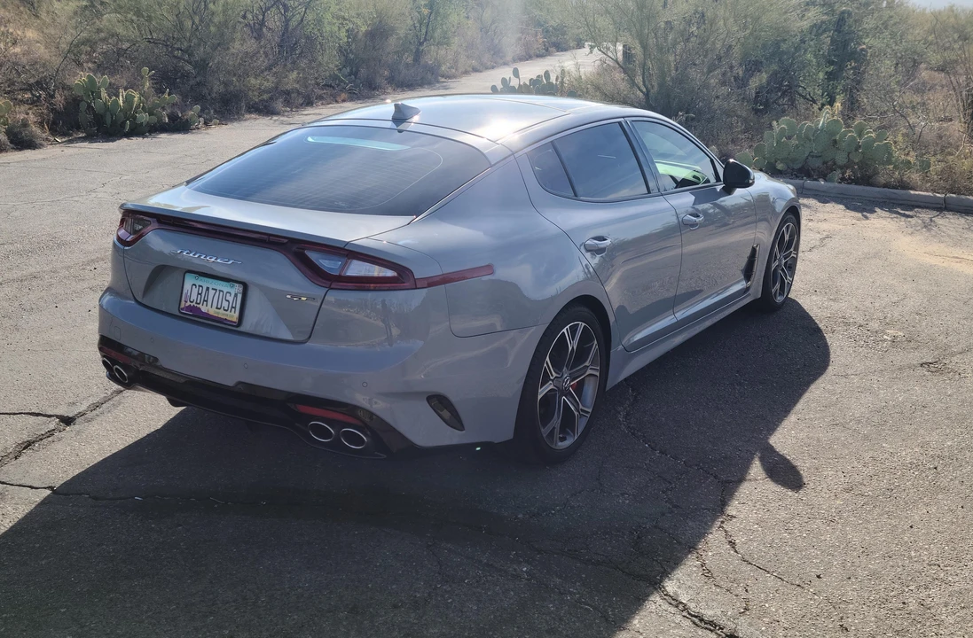 2021 Kia Stinger GT - Image 9 of 31